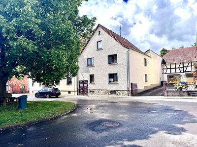 Solides Einfamilienhaus mit großzügiger Nutzfläche
