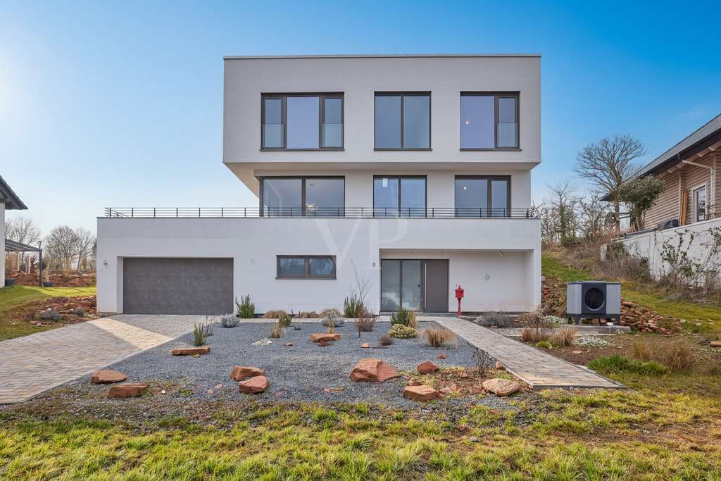 Immobilie in Brombachtal - Design trifft Natur – Moderne Villa im Bauhausstil in Feldrandlage - Bild 1