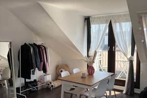 Helles, kompaktes 1-Zimmer-Apartment: Gut gepflegtes Zuhause für Studenten in Düsseldorf-Eller