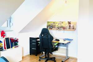 Charmante Dachgeschosswohnung mit 2 Süd-Balkonen & Weitblick in ruhiger Lage von Wallstadt-Nord – Die vollständige Adresse der Immobilie erhältst du vom Anbieter., 68259 Wallstadt, Mannheim – Vorschaubild 8