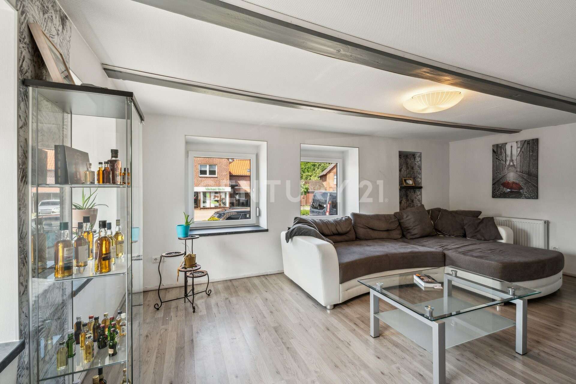 Immobilie in Hemmoor - Charmantes Reetdachhaus in Hemmoor - Bild 1