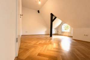 Historischer Charme trifft Loft-Flair: 3-Zimmer-Dachgeschoss mit hohen Decken, Balkon & Sichtbalken – 50937 Sülz, Köln – Vorschaubild 7
