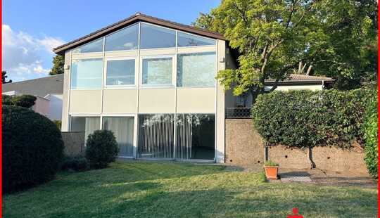 Bild von Repräsentative Villa mit Schwimmhalle in exzellenter Wohnlage