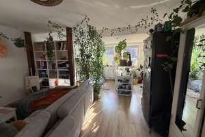Nachmieter gesucht für schöne und ruhige möblierte 1- Zimmer Wohnung mit EBK und Balkon  – Die vollständige Adresse der Immobilie erhältst du vom Anbieter., 99086 Johannesvorstadt, Erfurt – Vorschaubild 2
