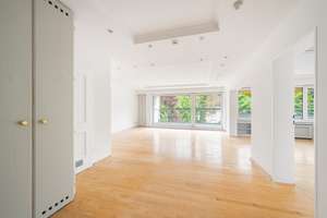 Großzügige 3,5-Zimmer-Wohnung mit Südwest-Terrasse und TG-Stellplatz direkt im Herzogpark – Die vollständige Adresse der Immobilie erhältst du vom Anbieter., 81925 Herzogpark, München – Vorschaubild 2