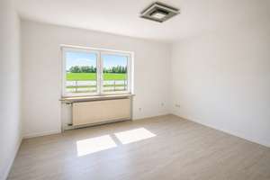 Freistehendes 1-2-Fam.Haus Nähe Langwieder See. Bitte keine Makler! Natur pur und doch in der Stadt – Eschenrieder Str. 90, 81249 Lochhausen, München – Vorschaubild 6