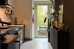 Stilvolle 2,5 Zimmer-Wohnung mit Balkon, EBK & Garage - möbliert, befristet (Option Übernahme) – Georgenstraße 140, 80797 Neuschwabing, München – Vorschaubild 4