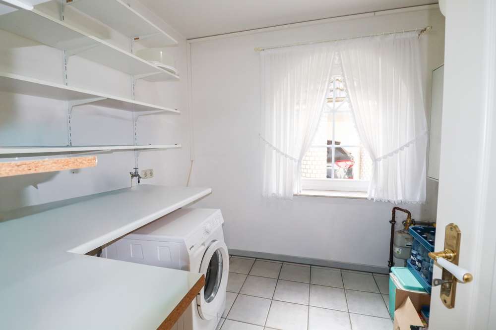 Immobilie in Hatten - Ihr Traumhaus in Sandkrug – hell, ruhig und mit Gartenidylle! - Bild 3