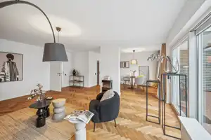 EINZIEHEN UND WOHLFÜHLEN - GROSSZÜGIGES REIHENMITTELHAUS MIT GARAGE – Bielefeld – Vorschaubild 1