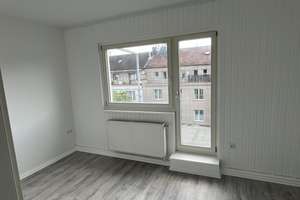 3-Zimmer Wohnung WG geeignet für Studenten mit zwei sehr großen Balkonen inkl. Stellplatz – Westfalenstraße 88, 40472 Rath, Düsseldorf – Vorschaubild 5