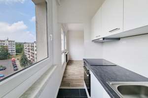1-Zimmer-Wohnung mit Singleküche am Gorbitzbach! **AB SOFORT**! – Braunsdorfer Straße 117, 1159 Gorbitz-Ost, Dresden – Vorschaubild 1