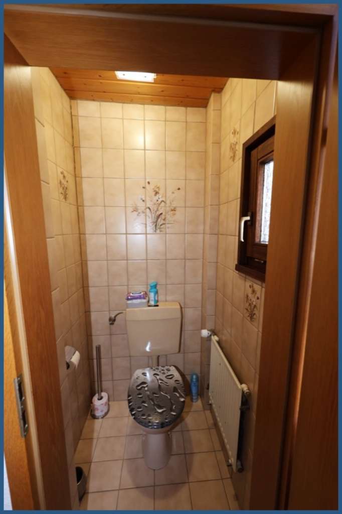 Immobilie in Schlaitdorf - Sofort verfügbar:
Gepflegtes Einfamilienhaus mit Terrasse - Bild 1