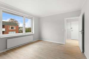 Dachgeschoss 2-Zimmer, Einbauküche, Duschbad mit Fenster, Balkon und Garagenstellplatz in Stade – Rebhuhnstraße 12, 21683 Stade – Vorschaubild 9