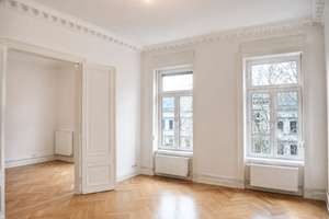 NEU *Paul & Partner* IHRE 3-ZIMMER ALTBAUWOHNUNG MIT BALKON & EBK  & STUCK !