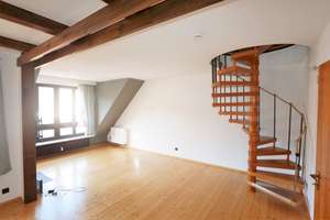 Über den Dächern: 2-Zimmer-Maisonette-Wohnung mit Balkon und TG-Stellplatz Nähe Schlossplatz – Die vollständige Adresse der Immobilie erhältst du vom Anbieter., 96450 Mitte, Coburg – Vorschaubild 2