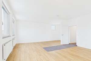 Wohnen mit Charakter: 4-Zimmer-Wohnung mit Hausmeistertätgikeit in Neu-Ulm