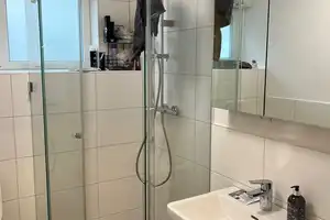 Property thumbnail 6