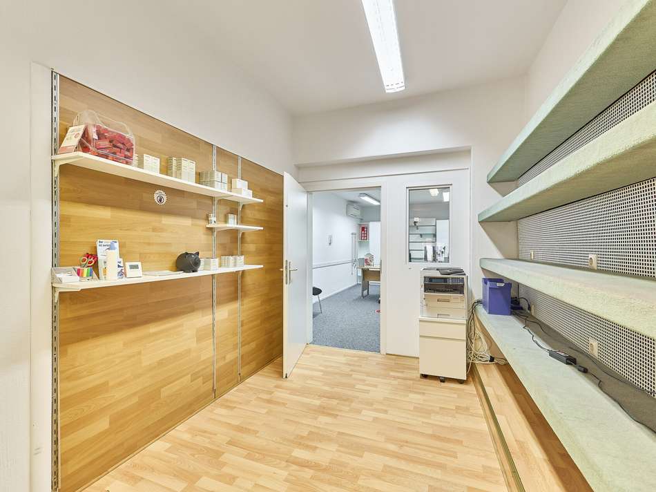 08 Durchgangsbereich Büro Gewe