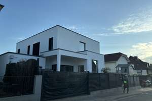 Modernes Einfamilienhaus mit Kamin & luxuriöser Ausstattung – Gartenstraße 11A, 61118 Bad Vilbel – Vorschaubild 1