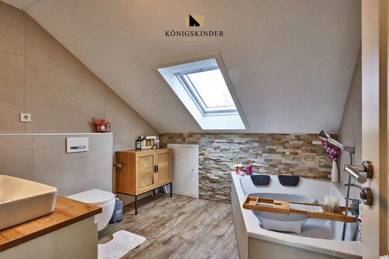 Immobilie in Ofterdingen - Modernisierte Doppelhaushälfte mit Garage in ruhiger Wohnlage von Ofterdingen - Bild 4