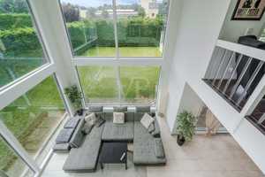 Villa in zentraler Lage mit großer Garage und traumhaft großem Grundstück – Main-Taunus-Kreis – Vorschaubild 5