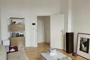Attraktive renovierte 3-Zimmer-Altbauwohnung in Düsseldorf-Bilk zur Nachvermietung – 40223 Bilk, Düsseldorf – Vorschaubild 2