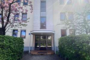 München-Johanneskirchen: 2-Zi-Whg, hell, freundlich und ruhig - Bes. Mittw. 08.07.nach Vereinbarung. – Zum Hirtengütl 3, 81929 Johanneskirchen, München – Vorschaubild 1