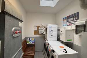 Ab sofort/1.6* 2-er-WG Neugründung! Möblierte 2 Zi. (ca. 20qm+20qm). U/3 Peluelring, am Luitpoldpark – Die vollständige Adresse der Immobilie erhältst du vom Anbieter., 80809 Am Luitpoldpark, München – Vorschaubild 36