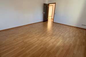 Toller Balkon an der Küche - EBK - Tageslichtbad mit Badewanne – Frankenberger Straße 202, 9131 Ebersdorf, Chemnitz – Vorschaubild 11