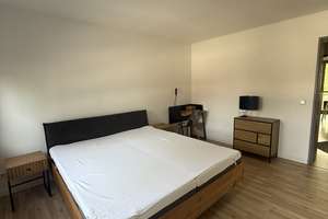 Möblierte 2-Zimmer-Wohnung mit Balkon | Grenze zu F-Hain | Juli 2026 - März 2027 – Die vollständige Adresse der Immobilie erhältst du vom Anbieter., 10317 Rummelsburg, Berlin – Vorschaubild 8