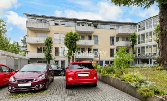 Willkommen in Ihrem neuen Lebenskapitel: DG-Wohnung mit Balkon und Sonnenausrichtung
