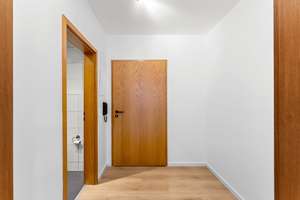 Bezugsfreie, vollst. renovierte Stadtwohnung mit Balkon, Tiefgarage und historischem Altstadtflair – Westliche Stadtmauerstraße 52, 91054 Tal, Erlangen – Vorschaubild 9