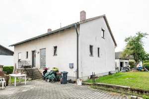 Sanierungsbedürftiges Wohnhaus mit Ausbaupotenzial