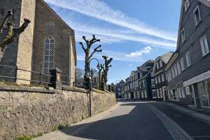 Charmantes Wohn- und Geschäftshaus mit einer Gesamtfläche von etwa 345 m² – Die vollständige Adresse der Immobilie erhältst du vom Anbieter., 42899 Lüttringhausen Mitte, Remscheid – Vorschaubild 2