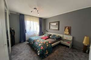 Schöner Wohnen …


4-Zimmer-Komfortwohnung mit Loggia und extra … – Die vollständige Adresse der Immobilie erhältst du vom Anbieter., 90766 Unterfarrnbach, Fürth – Vorschaubild 3