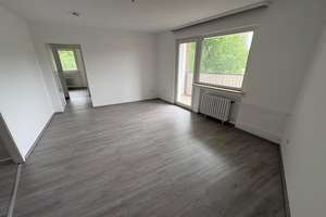 Renovierte 3,5-Raum-Whg. mit Balkon und Tageslichtbad in gepflegtem Mehrfamilienhaus in Oberhausen