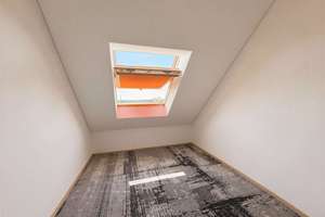 Maisonettwohnung I Dachgeschoss-Ausbau 2008 I 4 Räume + Spitzboden I Tageslichtbad I Engelsgärten – Die vollständige Adresse der Immobilie erhältst du vom Anbieter., 4319 Engelsdorf, Leipzig – Vorschaubild 16