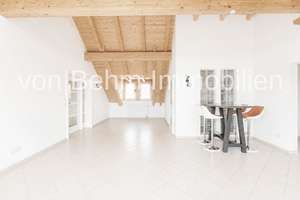 Großzügige Dachgeschosswohnung mit Balkon in Ingolstadt / Mailing – Die vollständige Adresse der Immobilie erhältst du vom Anbieter., 85055 Mailing, Ingolstadt – Vorschaubild 3