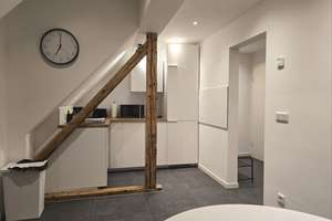 **Charmante, voll möblierte und frisch kernsanierte 2-Zimmer-Wohnung mit Spitzboden und Balkon** – Frohnhauser Str. 133, 45144 Holsterhausen, Essen – Vorschaubild 6