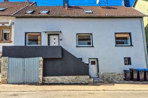 Exklusiv & Kernsaniert | 5 ZKB | 90 qm | GästeWC | Garten | Terrasse | Großer Keller | Garage auf W. – Die vollständige Adresse der Immobilie erhältst du vom Anbieter., 66903 Altenkirchen – Vorschaubild 2