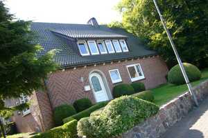  Norderstapel   Parkähnlicher Garten 5.000 qm   Obstbäume – Bahnhofstraße 11, 25879 Schleswig-Flensburg (Kreis) – Vorschaubild 1
