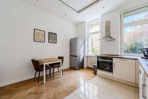 Stilvolle Altbauwohnung mit 2 Bädern & Fischgrätparkett in Schmargendorf ! – Salzbrunner Straße 40, 14193 Schmargendorf, Berlin – Vorschaubild 3