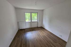 Kleine 3-Zimmer-Wohnung in Düsseldorf-Hassels – Langfuhrstr. 6, 40599 Hassels, Düsseldorf – Vorschaubild 4
