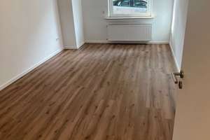 Sanierte Wohnung mit Balkon & Garten: attraktive 3,5-Zimmer-Wohnung in Schüren – Schüruferstraße 244, 44269 Schüren, Dortmund – Vorschaubild 5