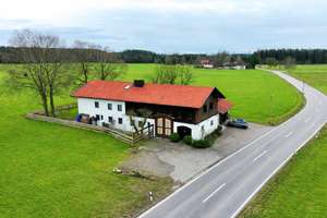 Ländliches Anwesen mit großzügigen 310 m² Wohnfläche und 866 m² Grundstück mit Weitblick – Die vollständige Adresse der Immobilie erhältst du vom Anbieter., 84574 Taufkirchen – Vorschaubild 1