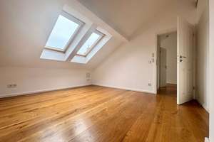 Große Terrasse | 3 Zimmer | Kamin | Dachgeschossmaisonette nahe Bergmannkiez | – Die vollständige Adresse der Immobilie erhältst du vom Anbieter., 10965 Kreuzberg, Berlin – Vorschaubild 12