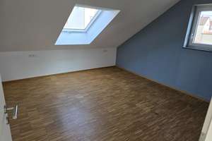 Exklusive Dachgeschosswohnung mit traumhaftem Blick ins Grüne – modernes Wohnen in Heilbronn-Franken – Leisbrunnenstrasse 14, 74078 Frankenbach, Heilbronn – Vorschaubild 9