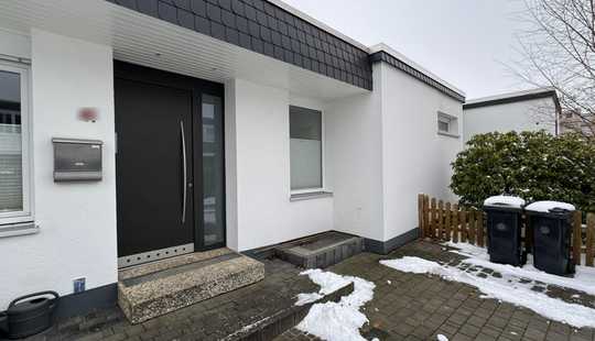 Bild von Einziehen, ankommen, zuhause sein – modernisierter Bungalow in Broitzem