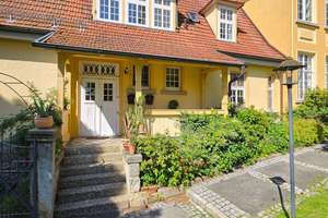 Eine einmalige Immobilie in Top-Zustand! Wohnen in stilvoll modernisierter Schule! – Die vollständige Adresse der Immobilie erhältst du vom Anbieter., 96237 Ebersdorf bei Coburg – Vorschaubild 3