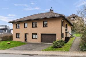 Gemütliches Familienwohnhaus mit großem Gartengrundstück! – Die vollständige Adresse der Immobilie erhältst du vom Anbieter., 57482 Wenden – Vorschaubild 1